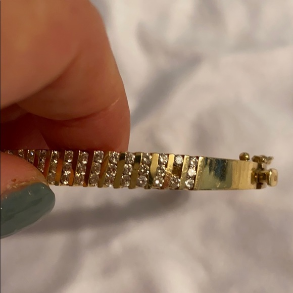 Diamond 14kt gold bangle - Picture 5 of 14